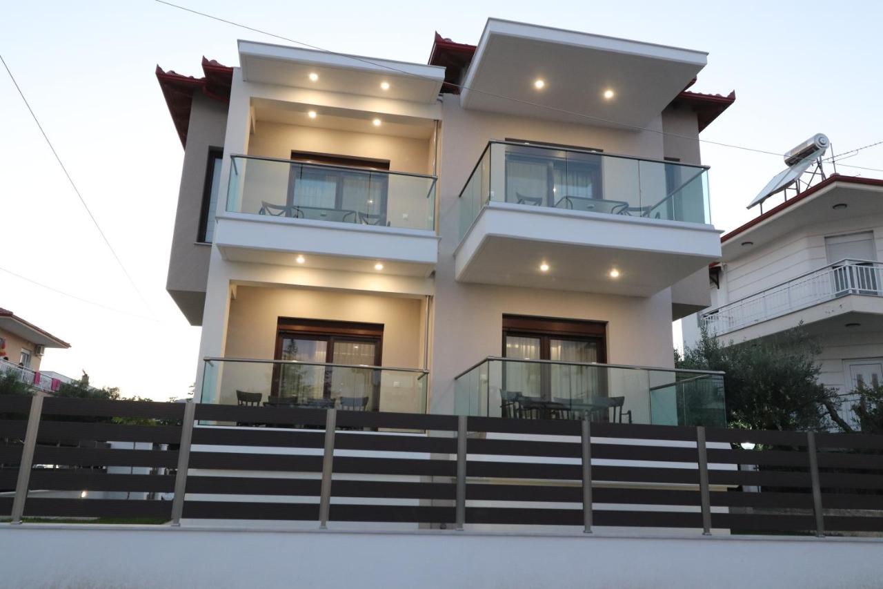 Sunshine Rooms And Suites Vrasná 외부 사진