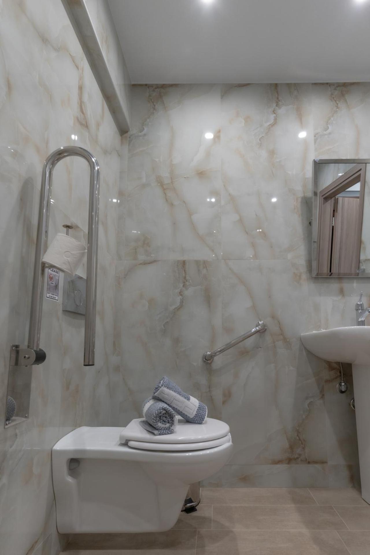 Sunshine Rooms And Suites Vrasná 외부 사진