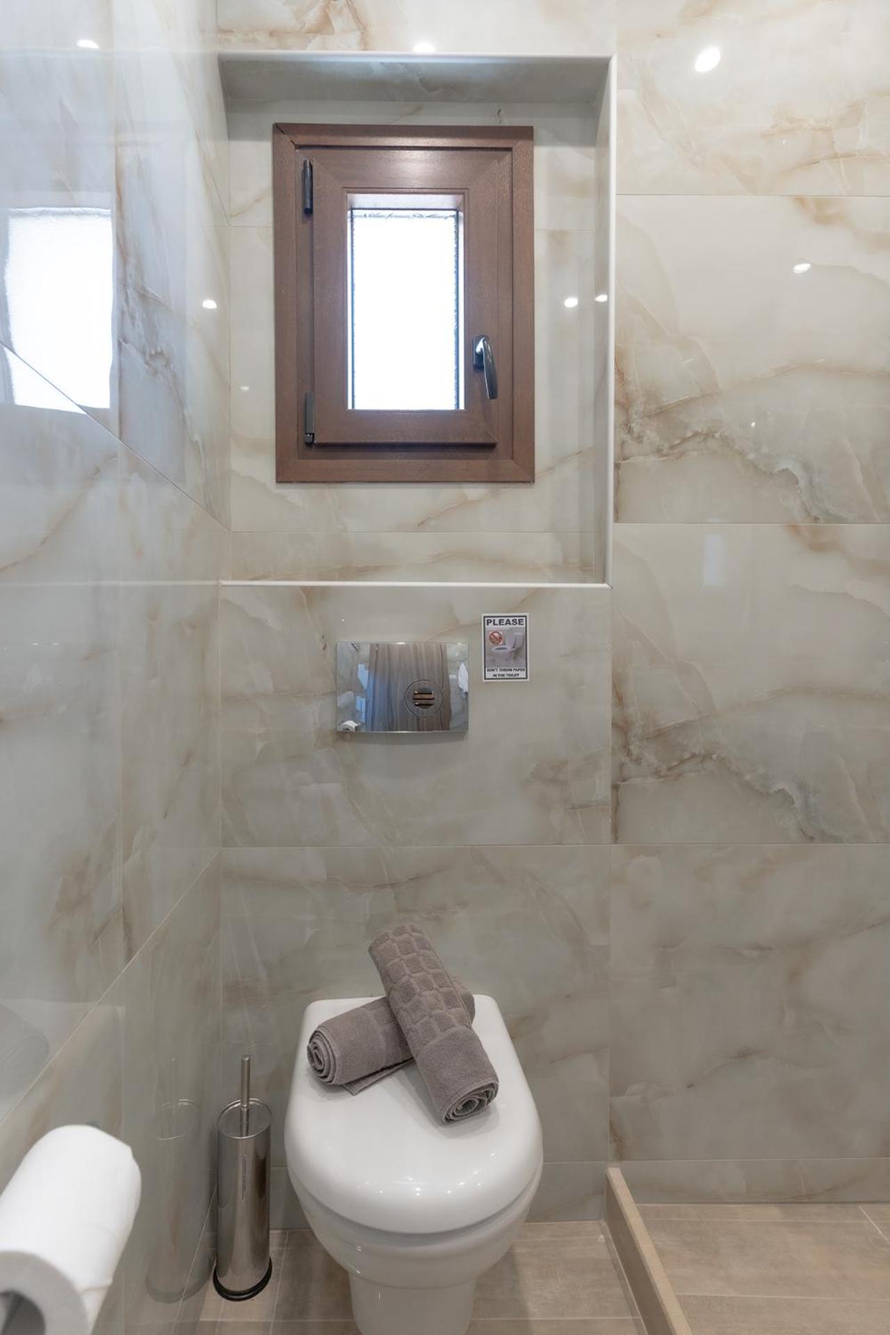 Sunshine Rooms And Suites Vrasná 외부 사진