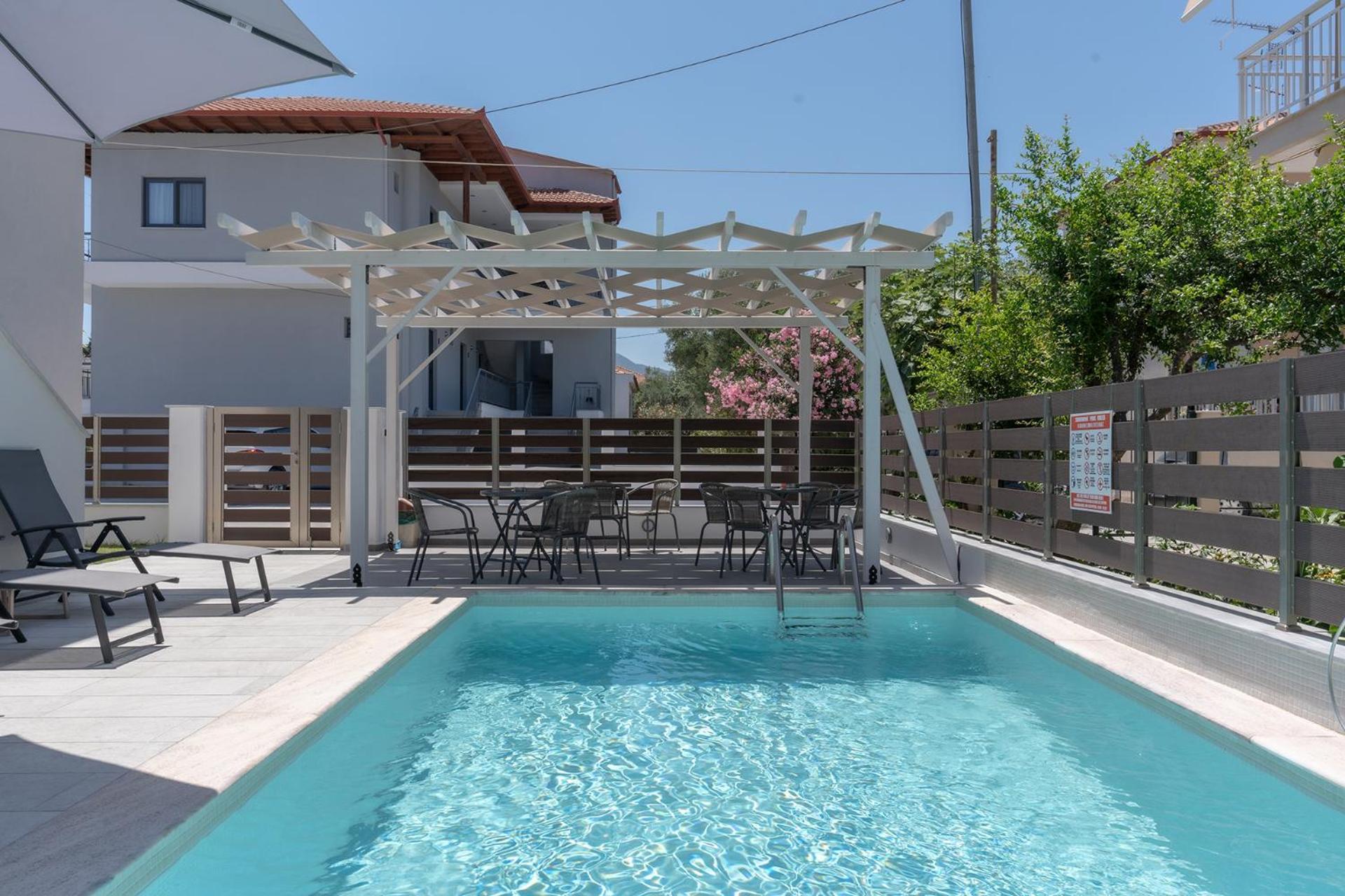 Sunshine Rooms And Suites Vrasná 외부 사진