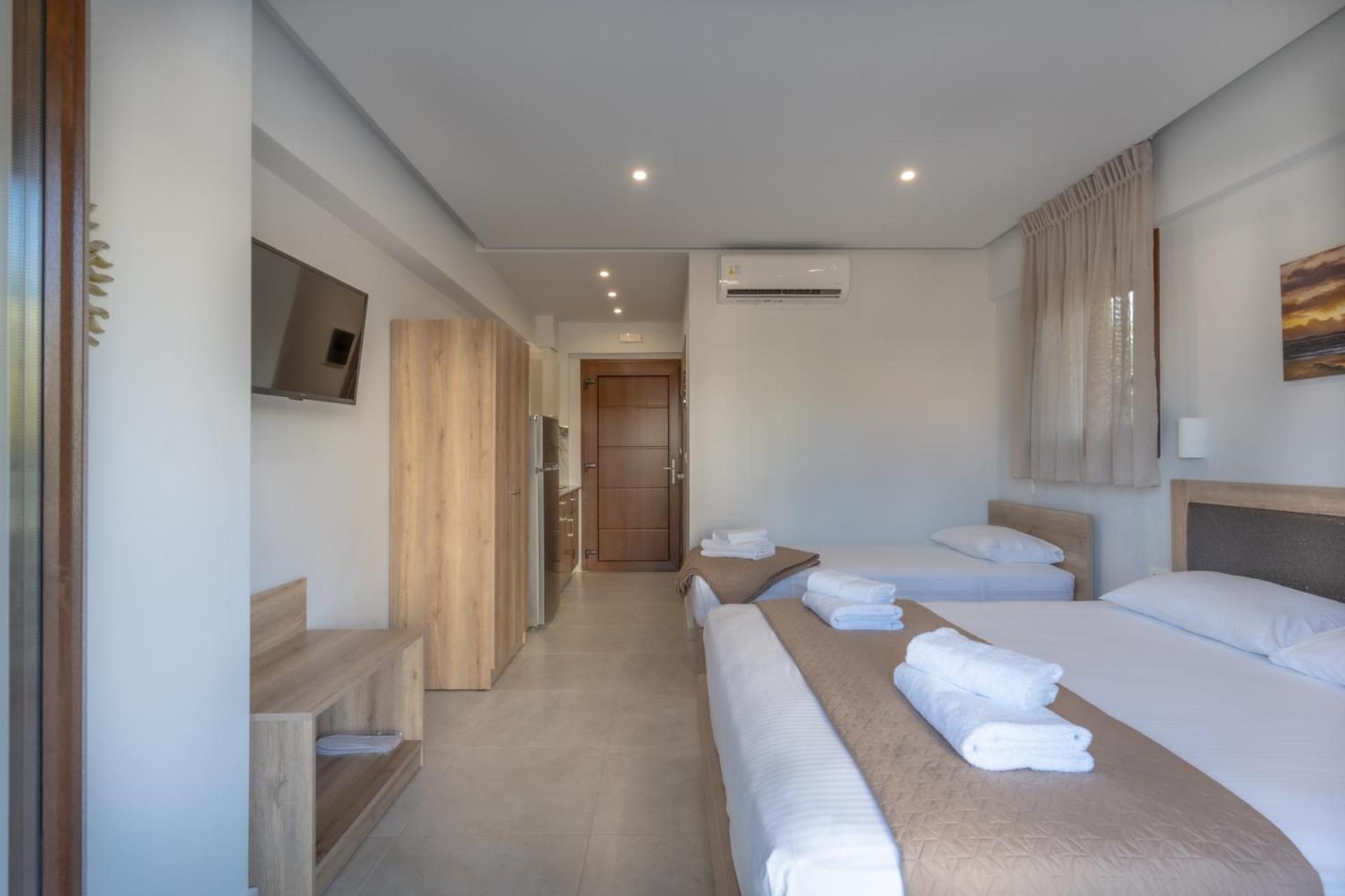 Sunshine Rooms And Suites Vrasná 객실 사진